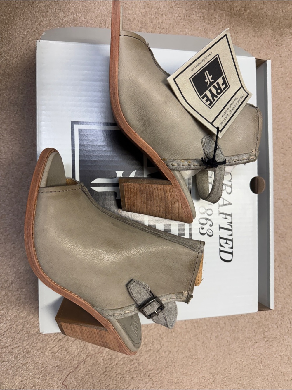 NEW Frye Bone color Leather Open-Toe Mule with Wooden Heel